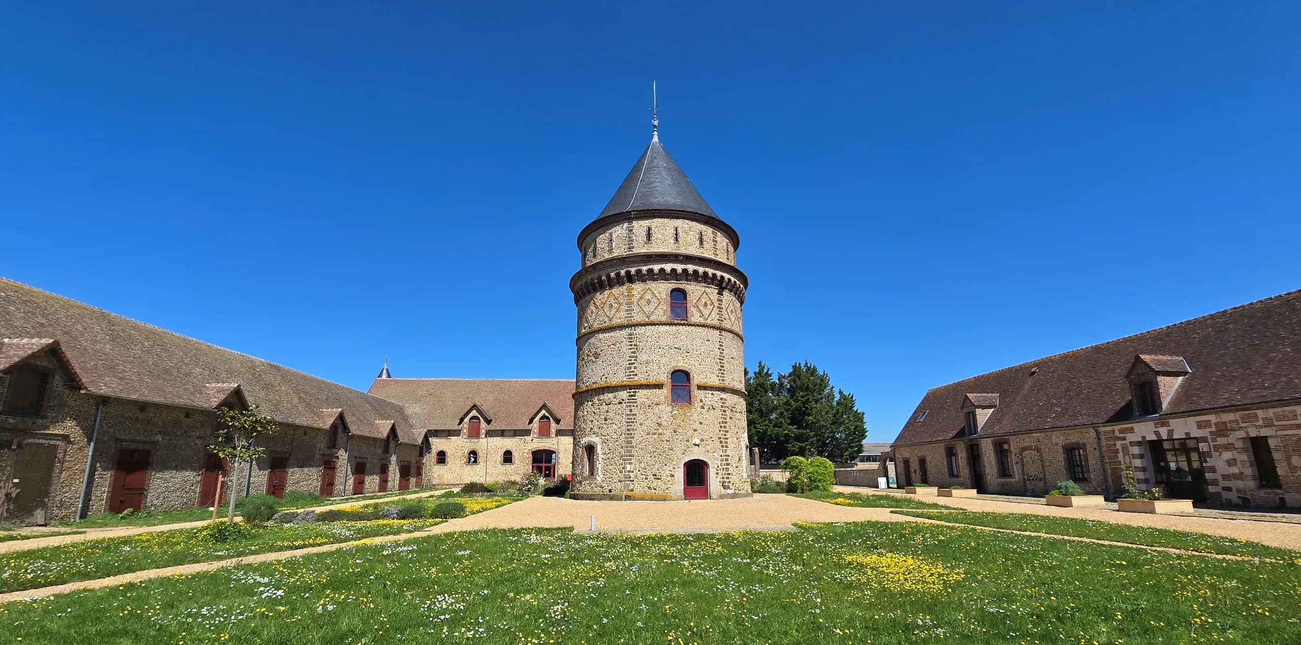 Ferme du Plessis, Pontgouin (Eure-et-Loir) — vue 3
