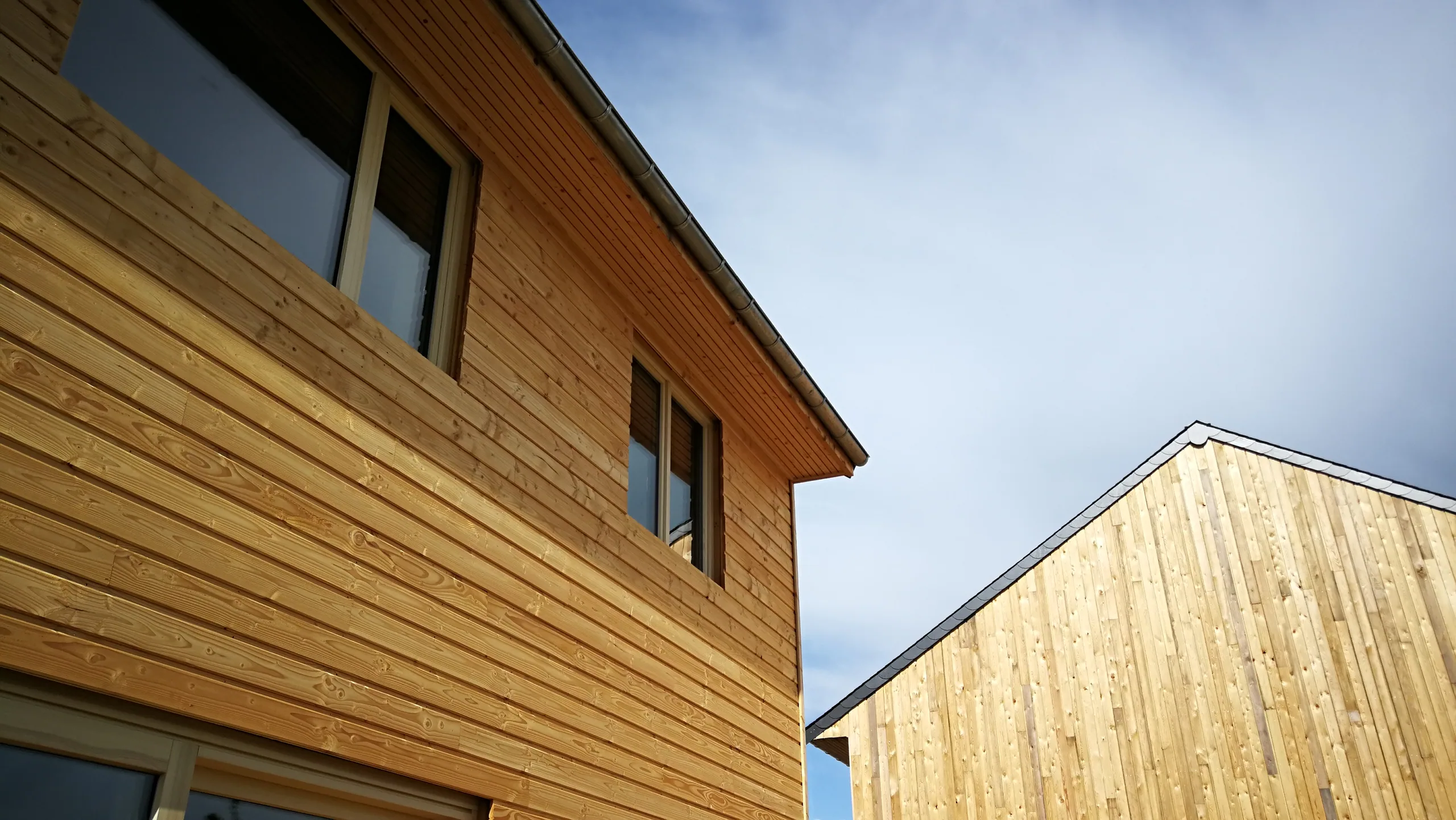 Trois maisons paille de l'écohameau du Plessis, Pontgouin (Eure-et-Loir) — vue 4